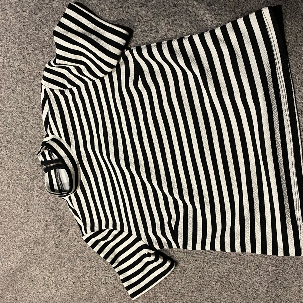 Black and white striped, high neck, crop top
